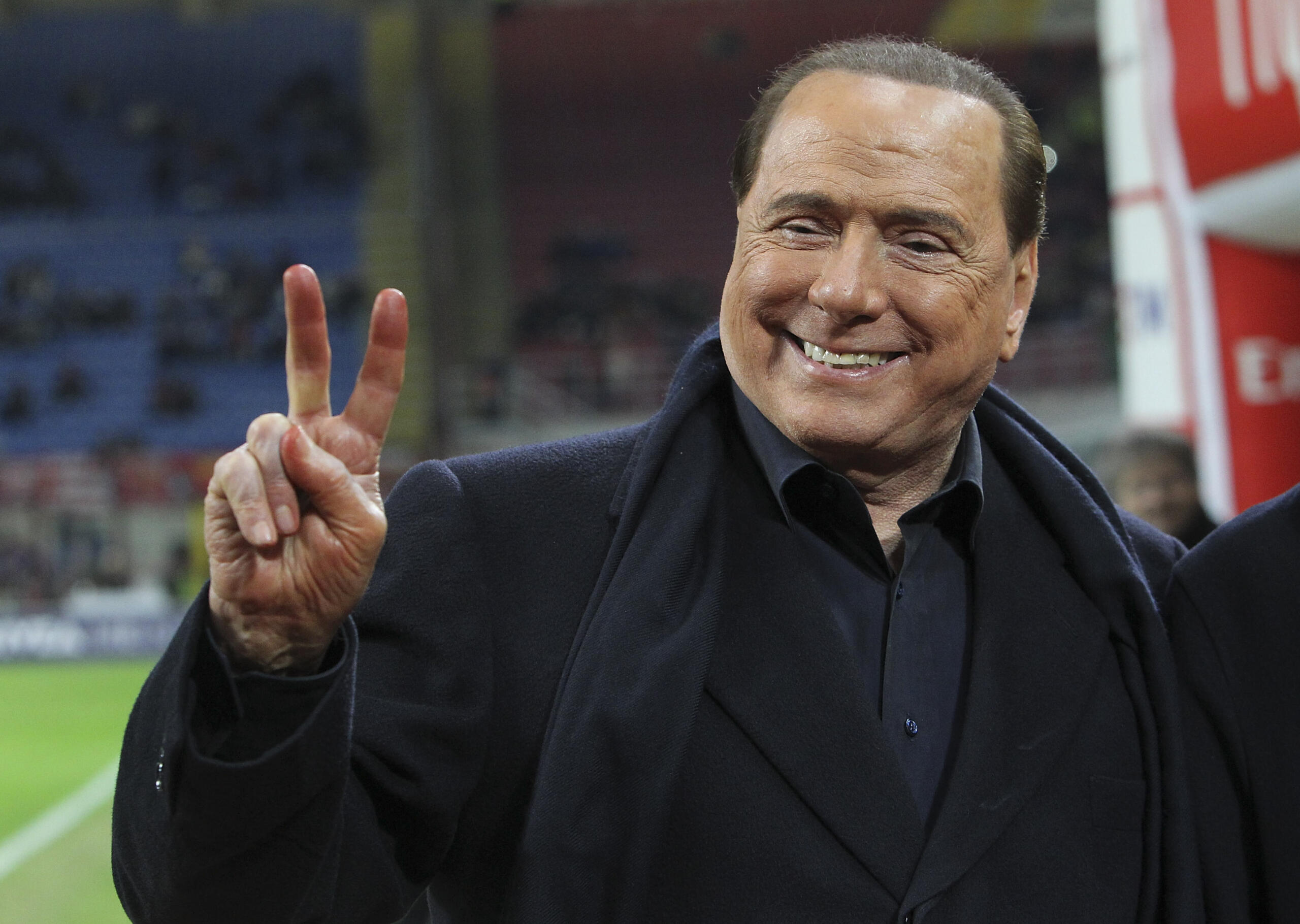 Monza Il Presidente Silvio Berlusconi Esce Dalla Terapia Intensiva Cip