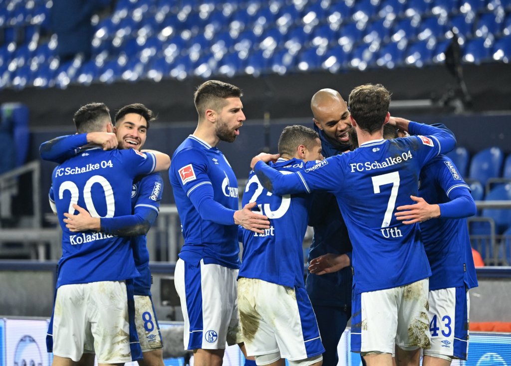 Bundesliga, frena il Leverkusen. Prima gioia per lo Schalke 04