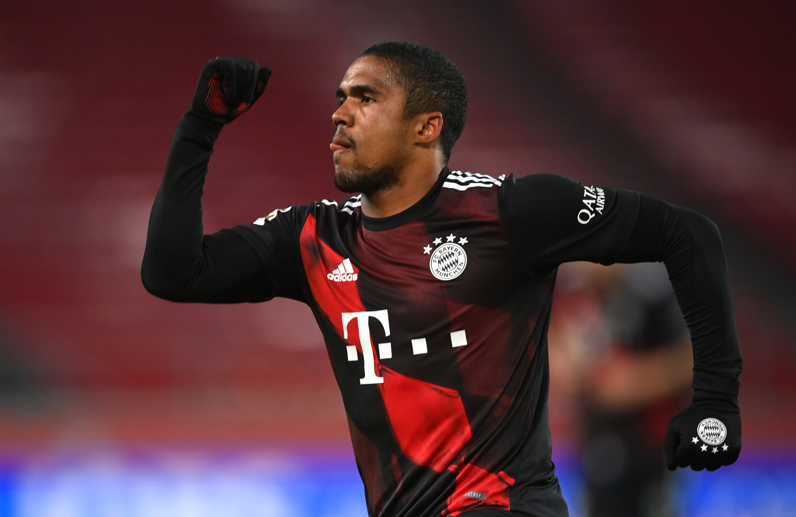 Douglas Costa