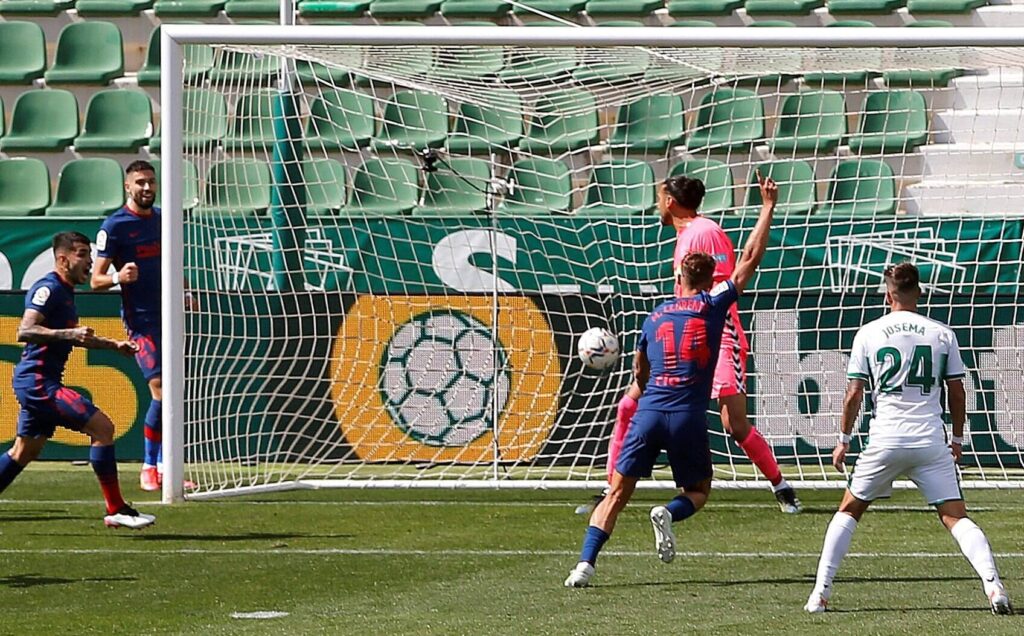 Elche-Atletico Madrid 0-1: Llorente (e il palo) salvano Simeone