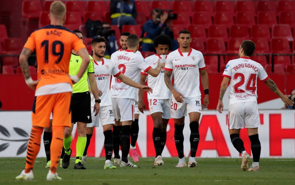 Liga, il Siviglia supera il Valencia. L’Atletico ora dista 3 punti