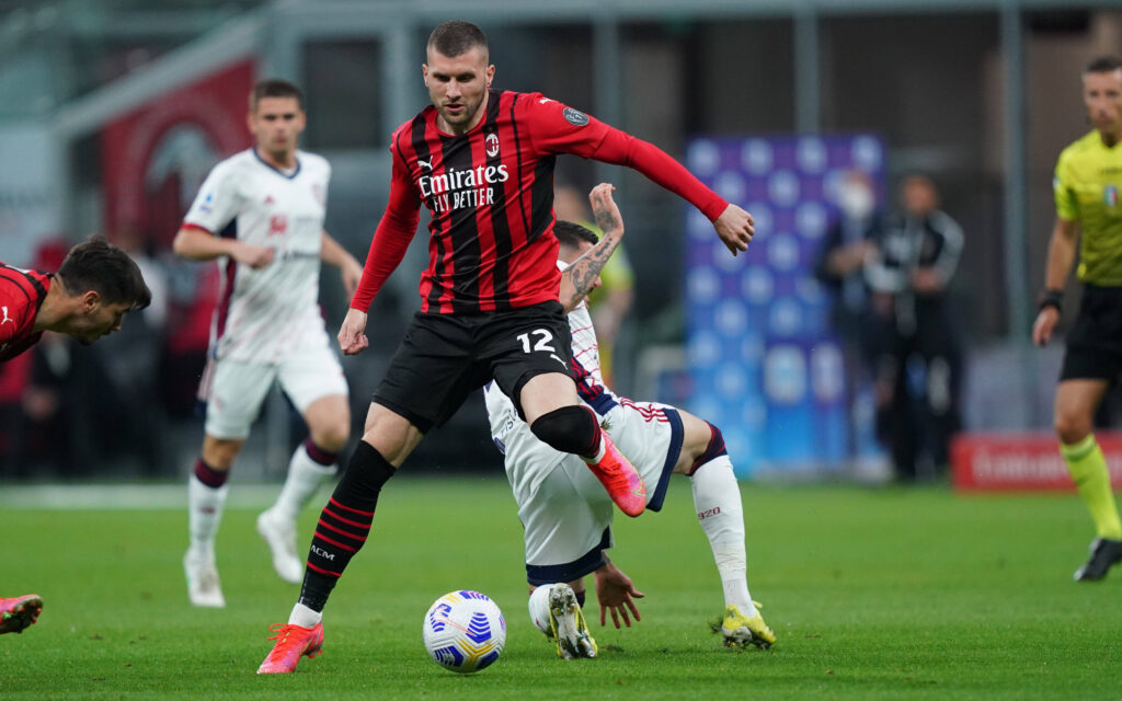 Milan-Cagliari 0-0, per i rossoneri Champions  rimandata a Bergamo