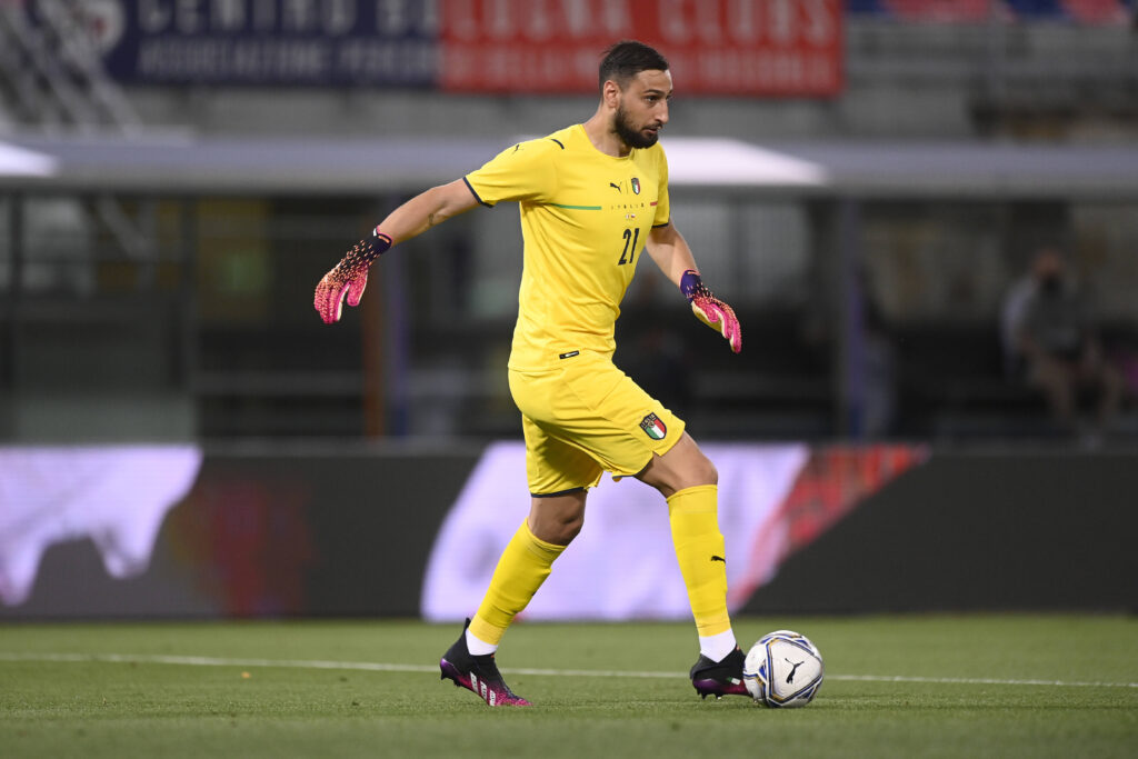 Psg, accelerata per Donnarumma. Gigio vola in Francia?