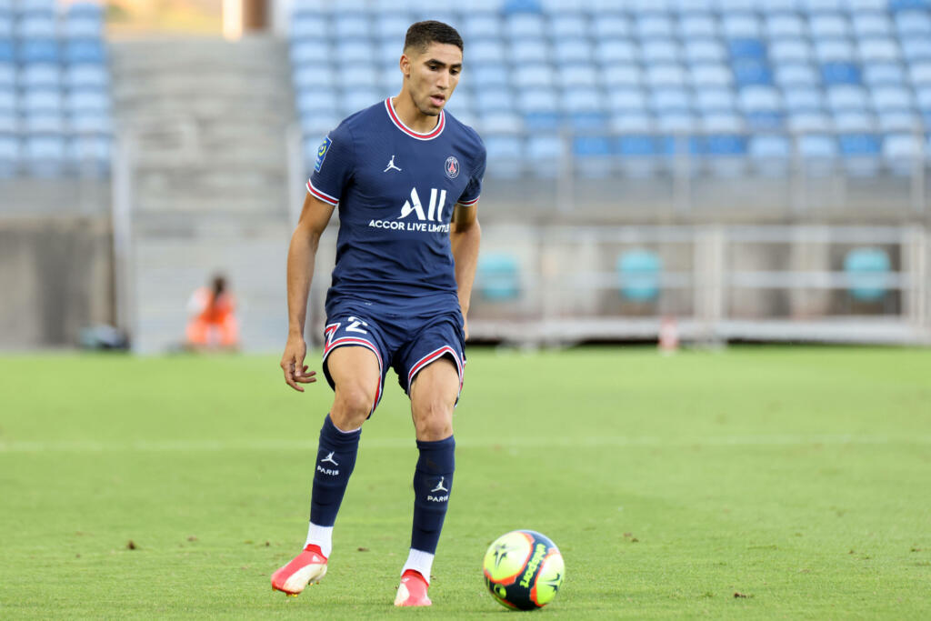 Psg, accoglienza con fischi per Achraf Hakimi al Trophée des Champions