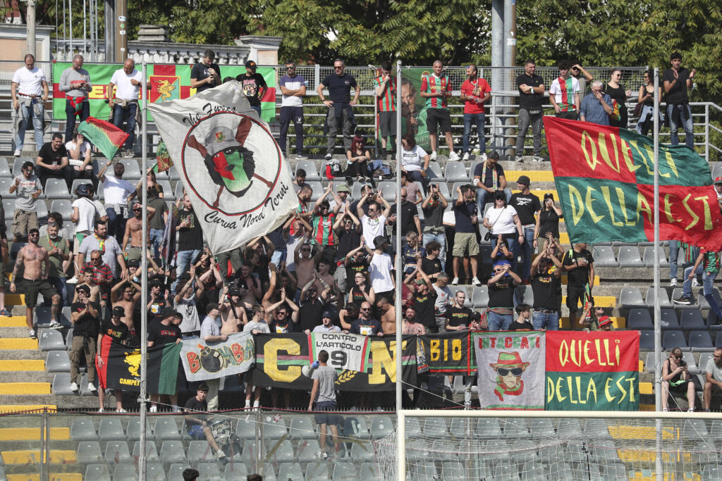 Serie B, il Benevento cala il tris. ‘Manita’ della Ternana