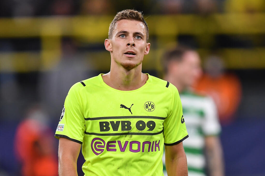 Borussia Dortmund, Thorgan Hazard positivo al Covid-19