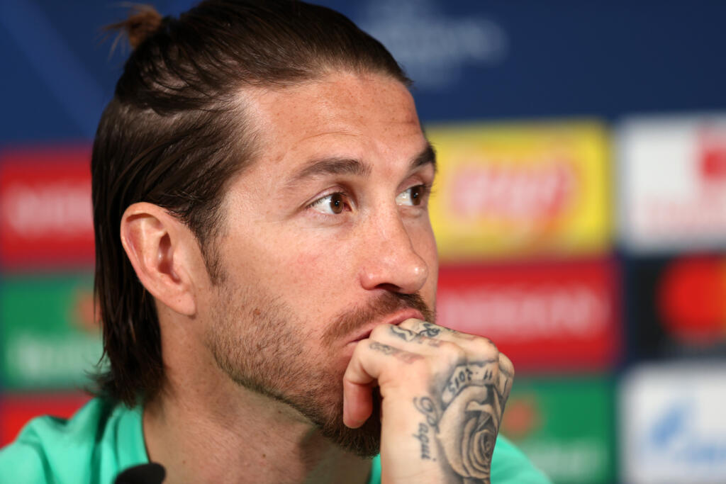 PSG, ancora nessun debutto per Sergio Ramos: non convocato contro il Nantes