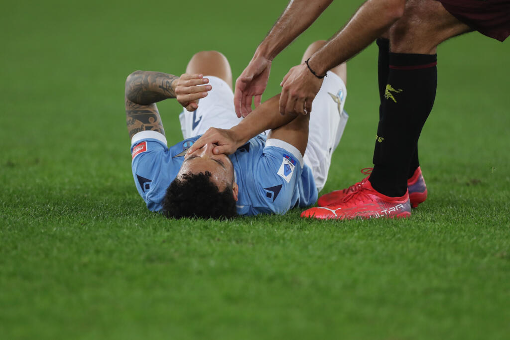 Lazio, infortunio al polpaccio per Felipe Anderson