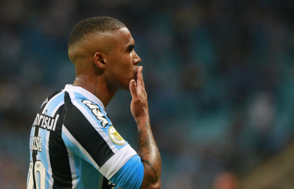 Gremio, per Douglas Costa si va verso la rescissione contrattuale