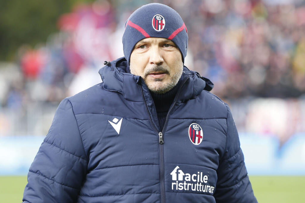 Bologna, Mihajlović a colloquio con Fenucci: il mercato lo ha deluso