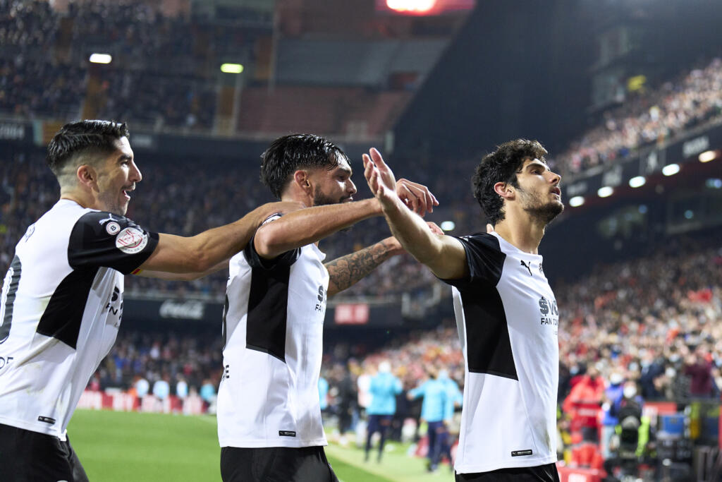 Copa del Rey, Valencia in finale grazie alla rete di Guedes