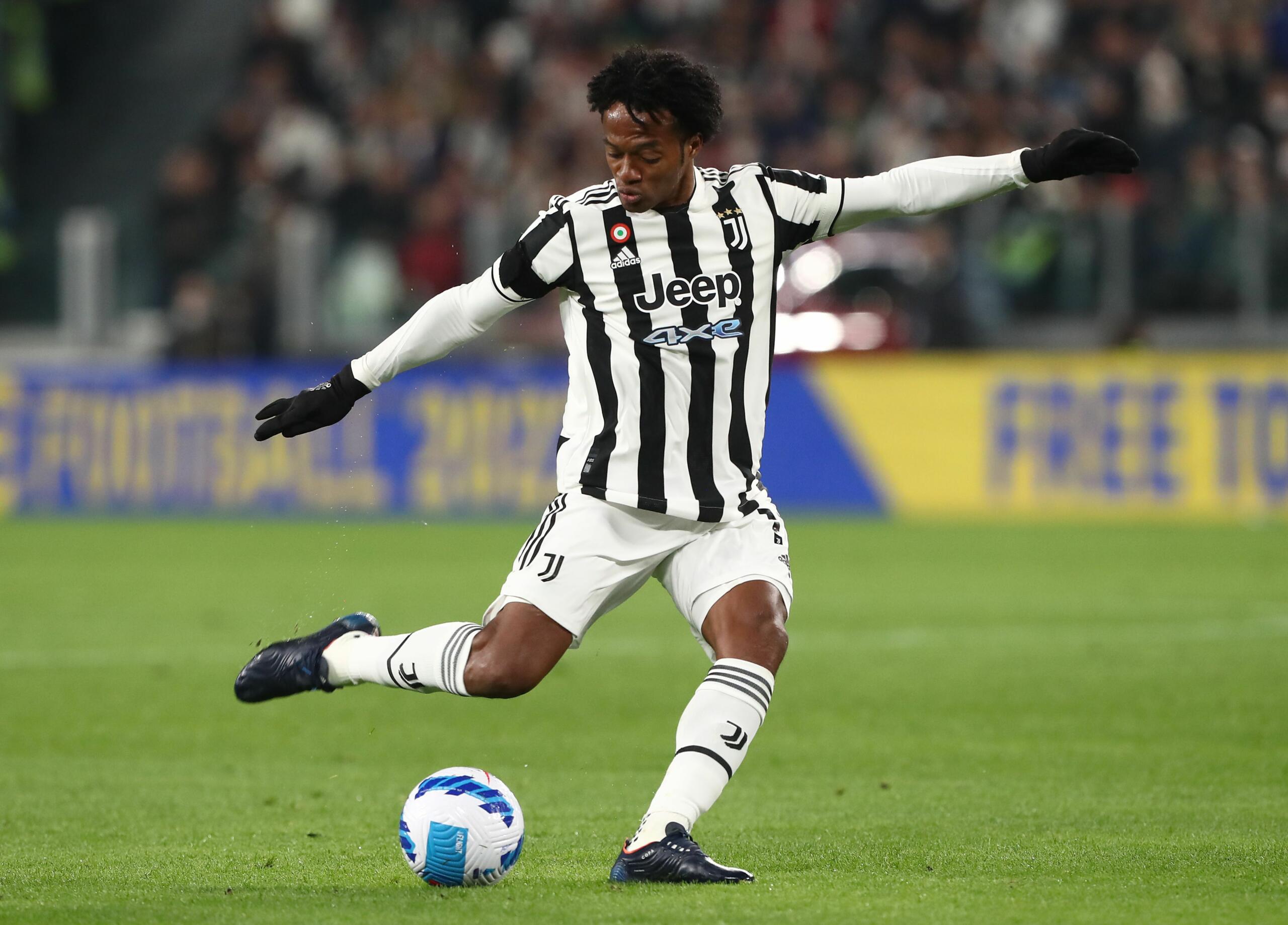 Rinnovo Cuadrado Juventus