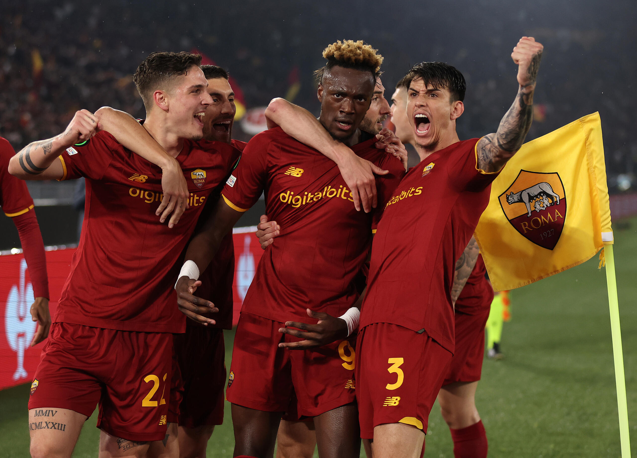 Ecco la nostra sciarpa per la Finale di Tirana! - AS Roma