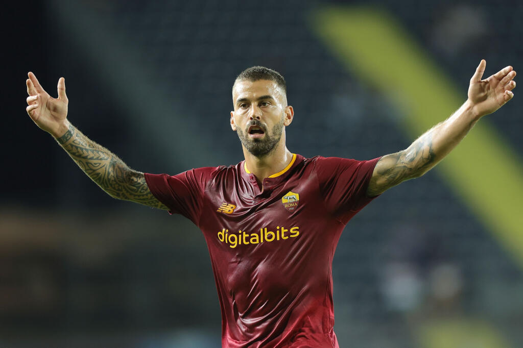 Roma, infortunio muscolare per Spinazzola: i tempi di recupero