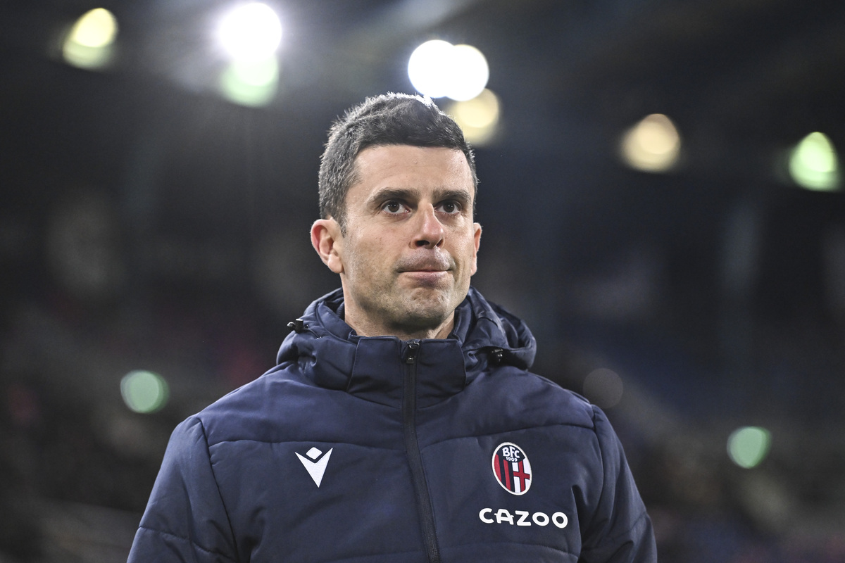 Bologna Zirkzee Thiago Motta