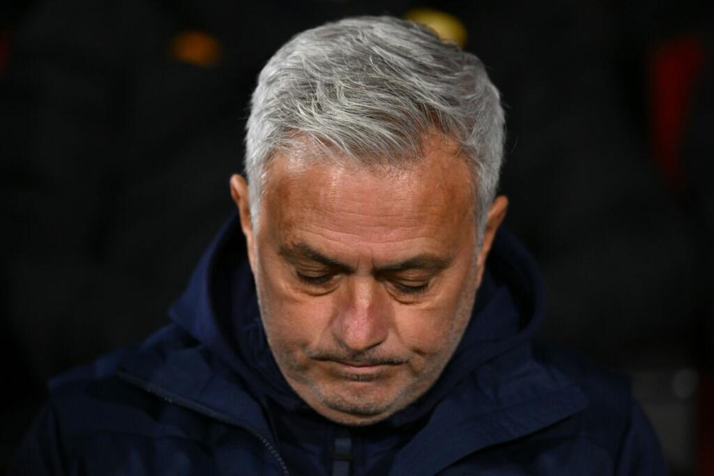 Roma, un centrocampista in dubbio per la Juve: Mourinho in ansia