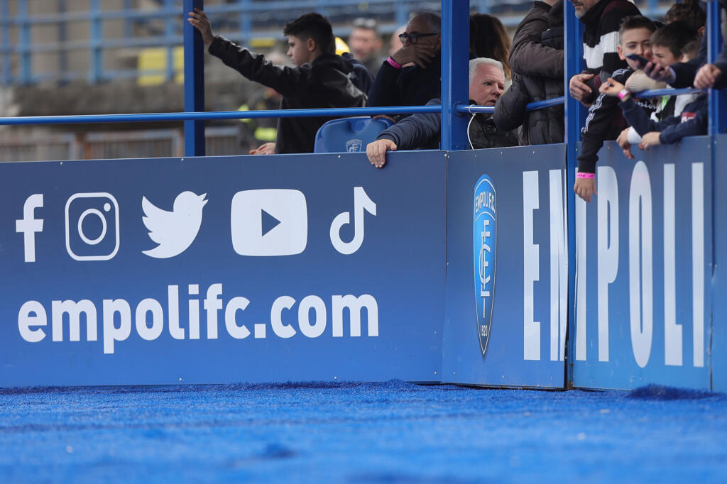 Empoli-Lecce, paura al Castellani: probabile incendio nello stadio