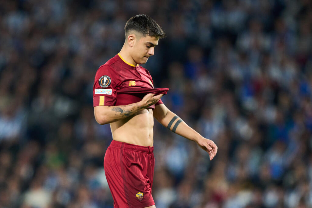 Roma, le ultime sulle condizioni di Dybala: Mourinho spera