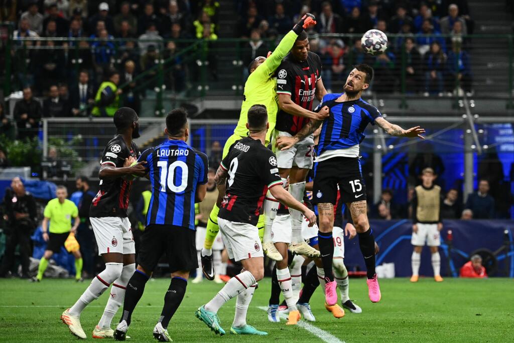 Inter-Milan 0-0, il primo tempo: Onana su Diaz, Maignan su Dzeko