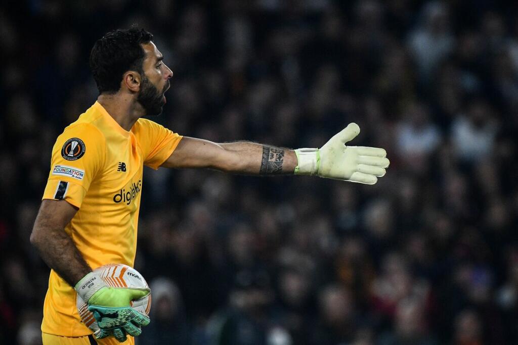 Mercato Roma, futuro incerto per Rui Patricio: spunta un ex Inter