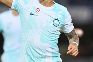 Inter incognita sponsor pressing Nike