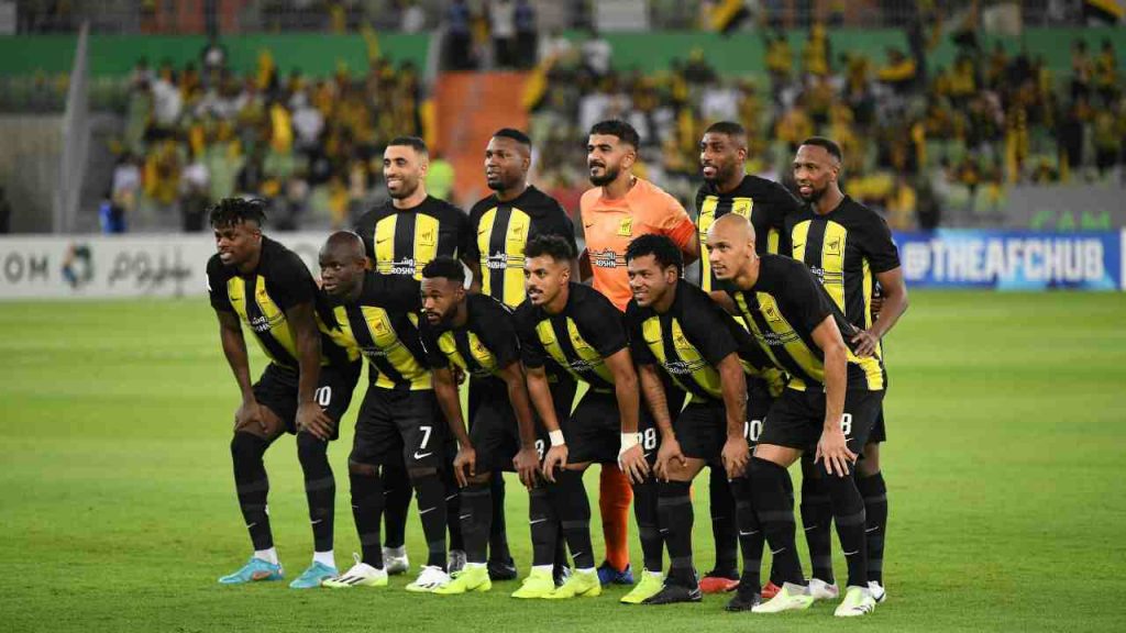 Foto di squadra per l'Al Ittihad