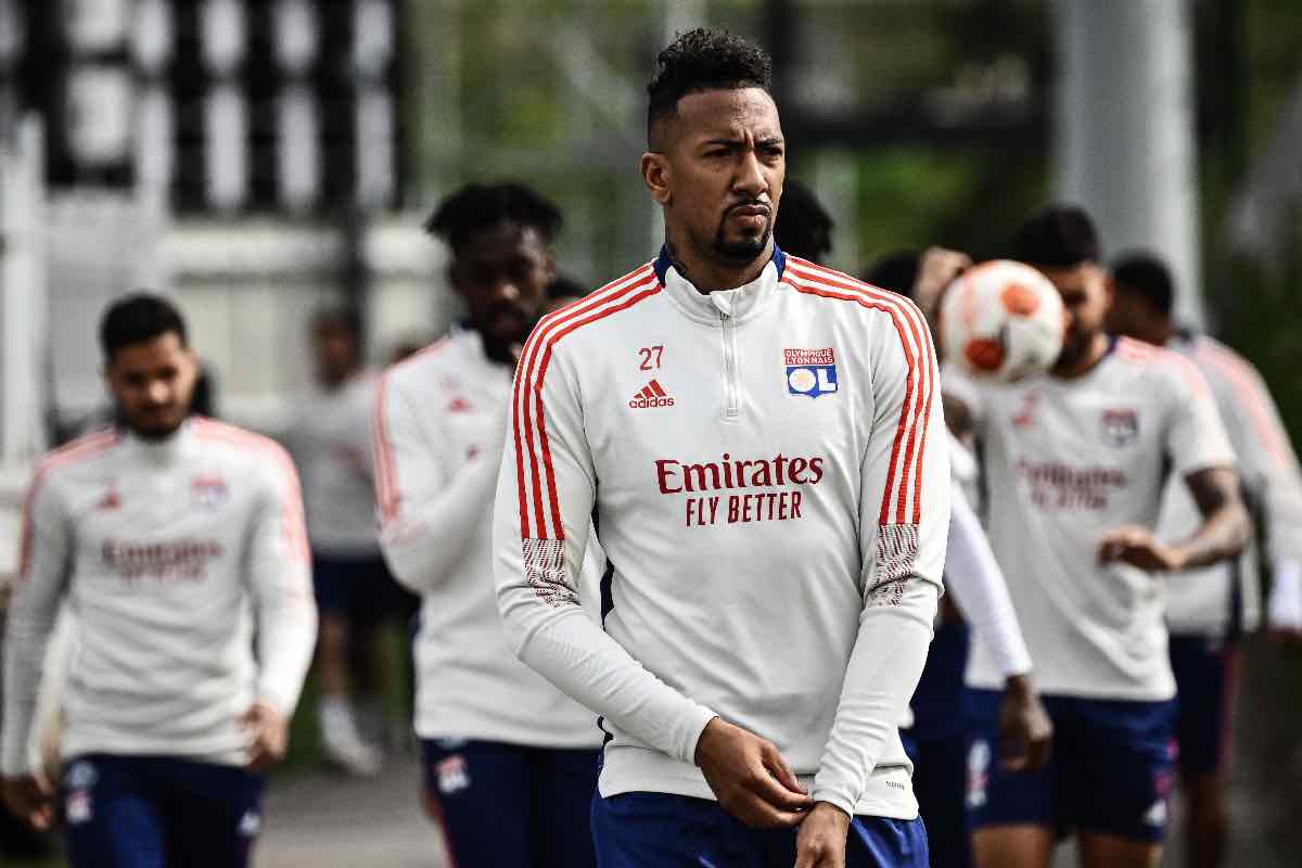 Roma, si è offerto Boateng: possibile soluzione per la difesa