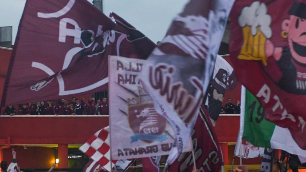 La festa dei tifosi della Salernitana