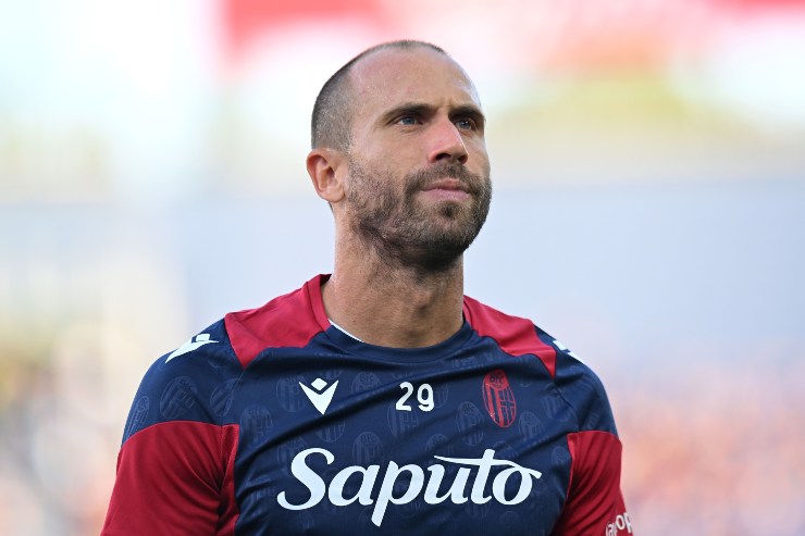 Lorenzo De Silvestri, calciatore del Bologna