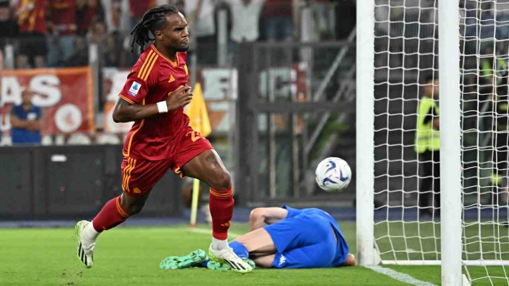 Renato Sanches esulta per il gol con la Roma