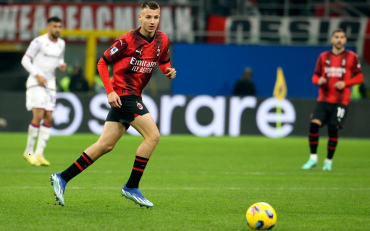 Francesco Camarda in campo con la maglia del Milan