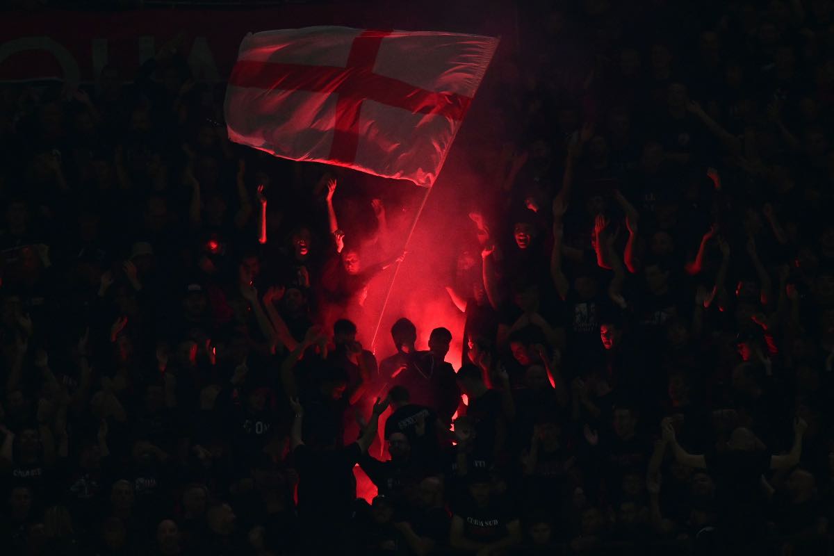 Milan-PSG, scontro tra tifosi ai Navigli: diversi feriti