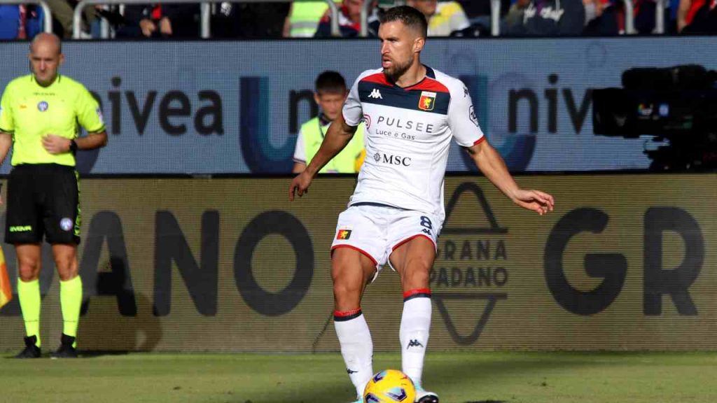 Kevin Strootman, centrocampista del Genoa