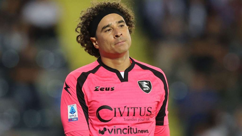 Guillermo Ochoa, portiere della Salernitana