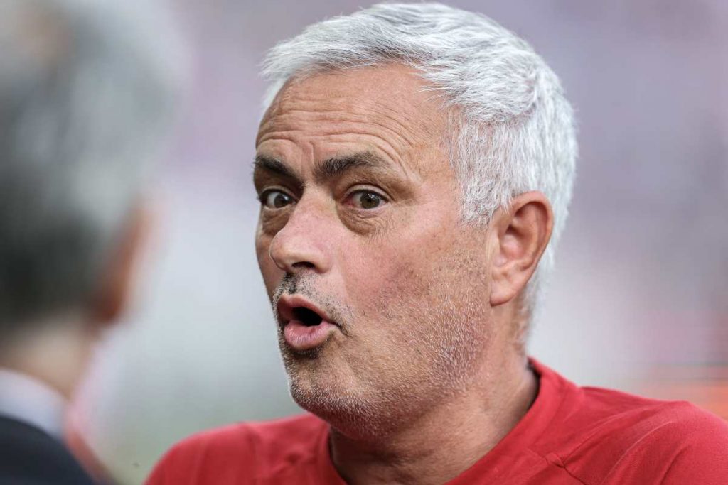 Mourinho-Roma, lo Special One spiazza tutti sul rinnovo: cosa succede