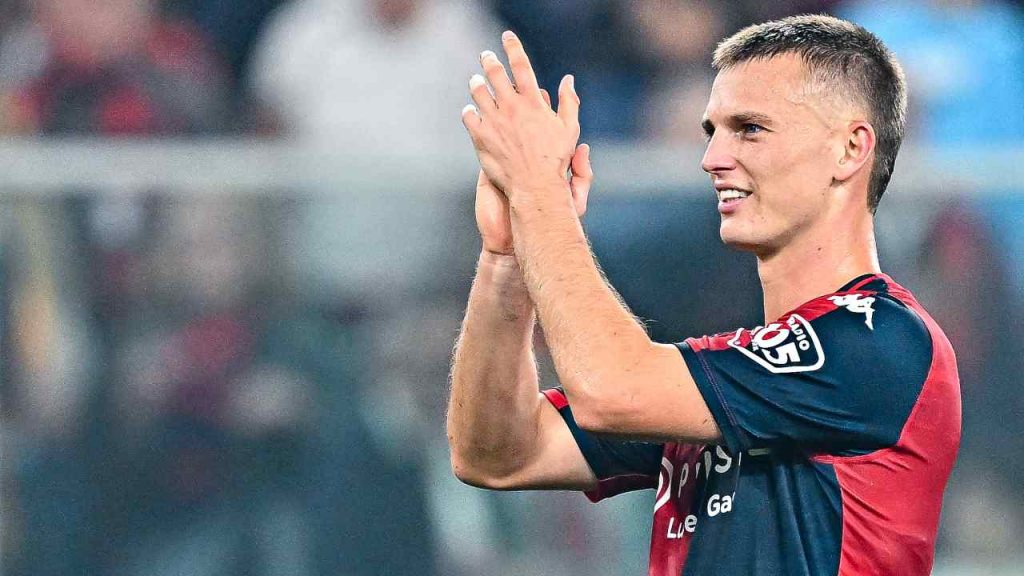 Albert Gudmundsson, attaccante del Genoa