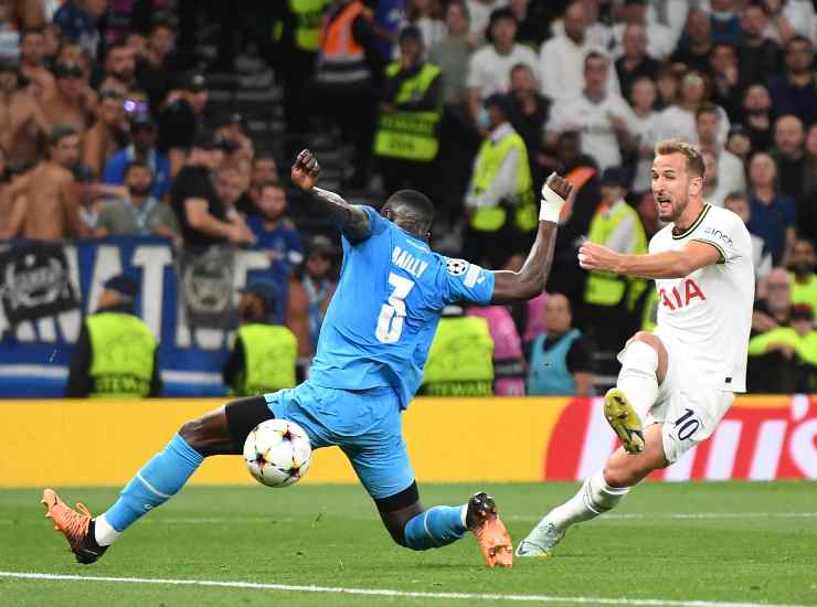 Eric Bailly contro Harry Kane