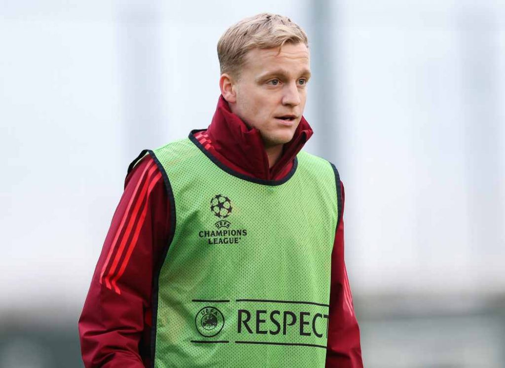 Manchester United, per van de Beek si aprono due strade