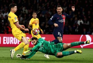 Donnarumma, pioggia di critiche dopo PSG-Barcellona