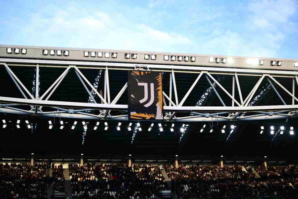 Striscione a Superga, la Juve tuona e condanna il gesto. Ecco la risposta del club bianconero