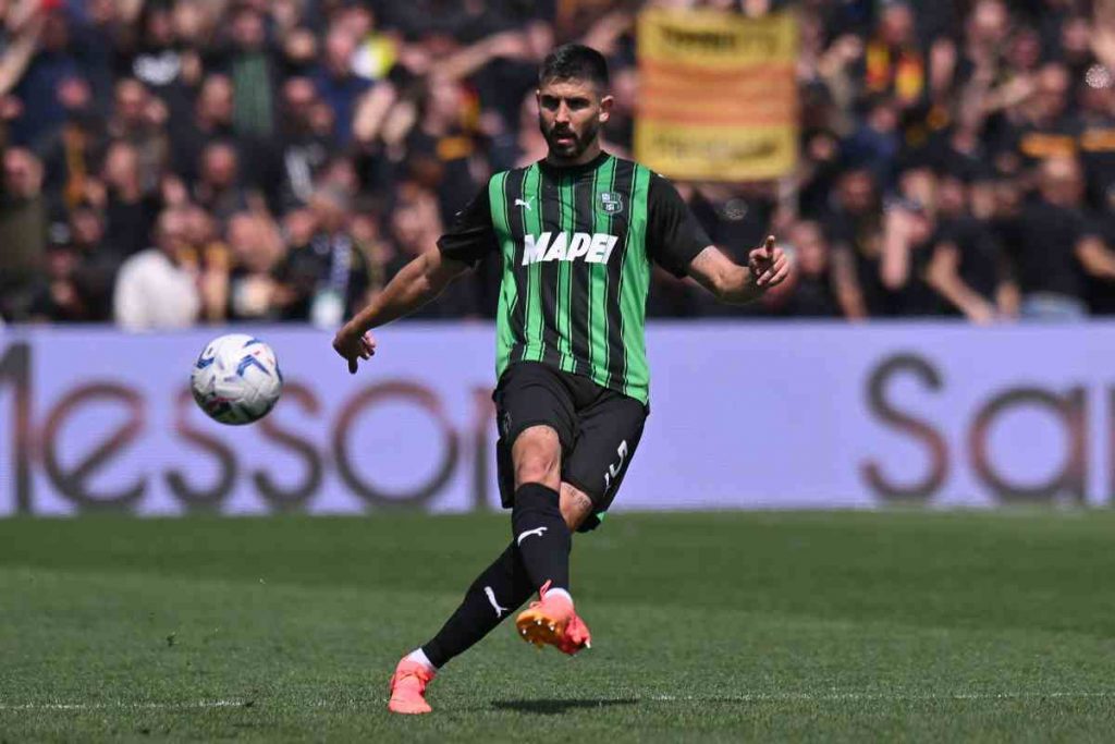 Mercato Bologna, trovato l’accordo con il Sassuolo per Erlić: tutti i dettagli