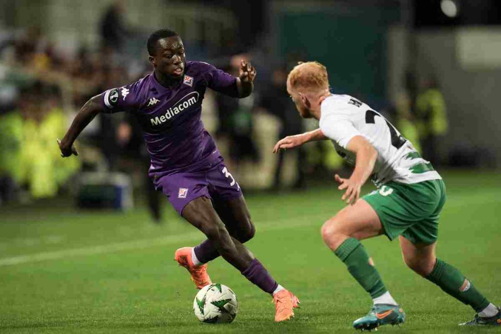 Fiorentina, dall’Inghilterra ci provano per Kayode: piace al Liverpool, il punto