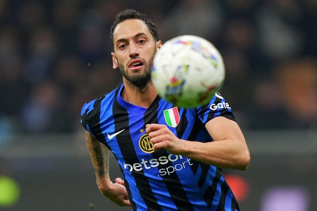 Inter, allarme rientrato per Calhanoglu: l’esito degli esami