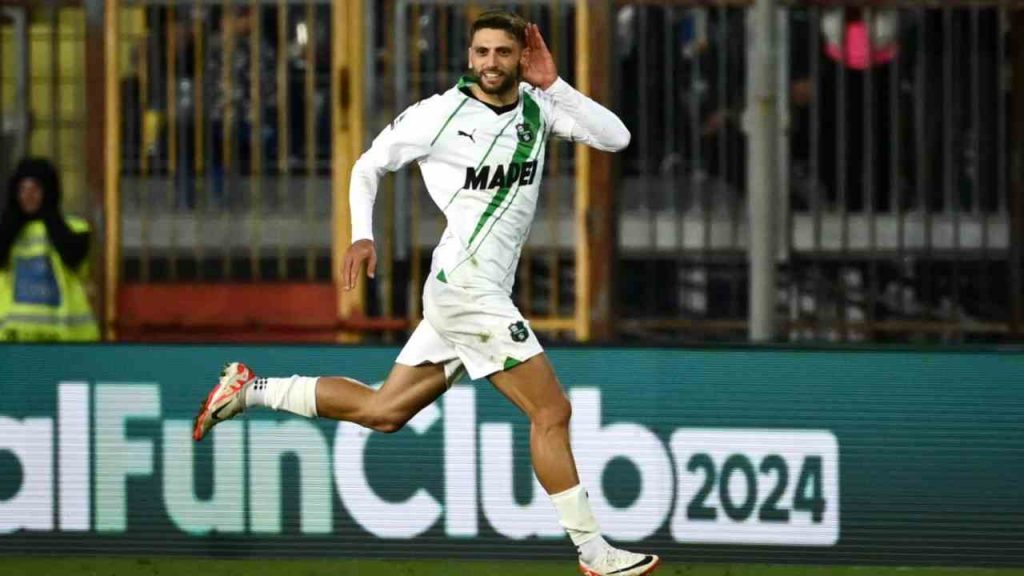 “Berardi è vicino al top”. Il Sassuolo apre alla sua cessione | L’operazione si fa, ecco perché