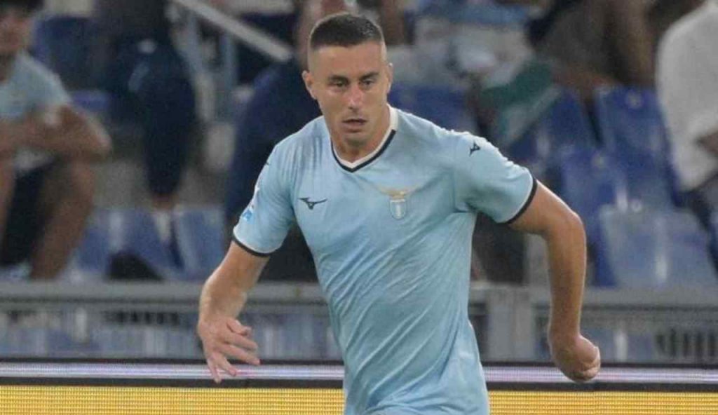 Lazio, la decisione finale su Marusic è clamorosa | Quanti in scadenza di contratto! Due via subito