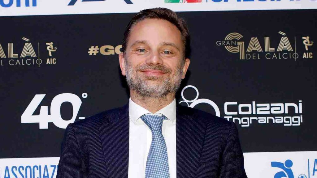 Piovono 90 milioni di euro: il Milan rifà la squadra | Lotterà per lo scudetto: i nomi